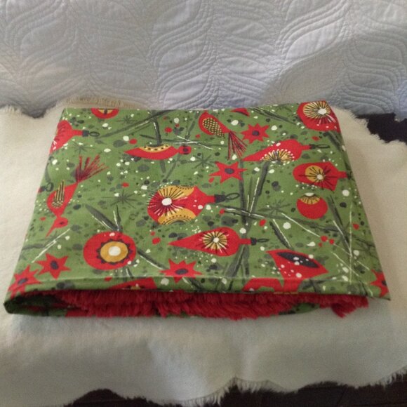 VTG 60/70's Handmade MCM Christmas Tablecloth; 54" x 68", Charming, Cottagecore - Picture 2 of 3